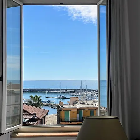 Maura's Sea View Apartment Sanremo