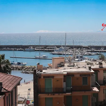 Maura's Sea View Apartment